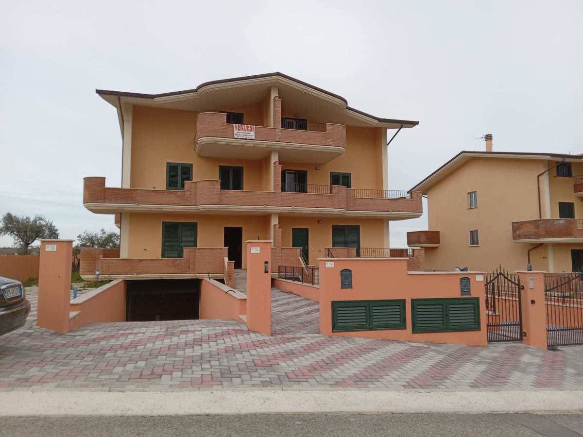 appartamento in vendita a Campli in zona Sant'Onofrio