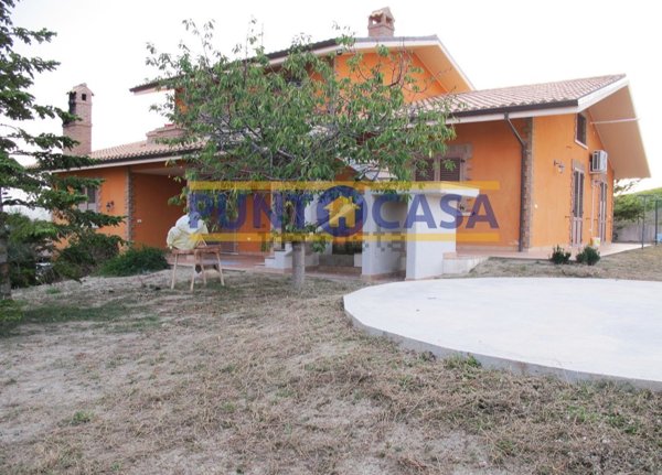 casa indipendente in vendita a Campli in zona Boceto