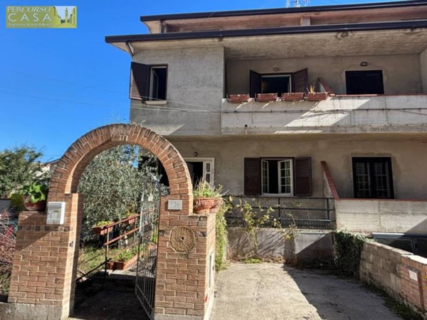 casa indipendente in vendita a Campli in zona Campovalano