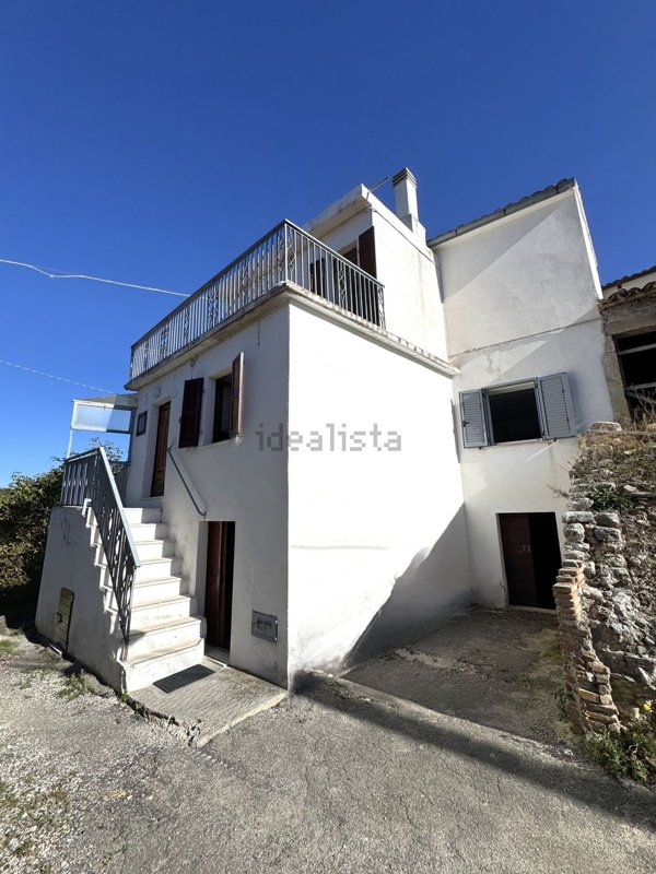 casa indipendente in vendita a Campli in zona Nocella