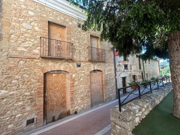 casa indipendente in vendita a Campli in zona Morge