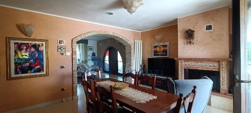 casa indipendente in vendita a Campli in zona Cesenà