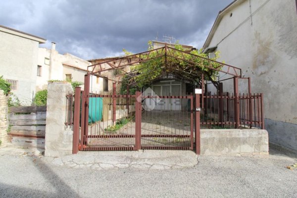 appartamento in vendita a Campli in zona Morge