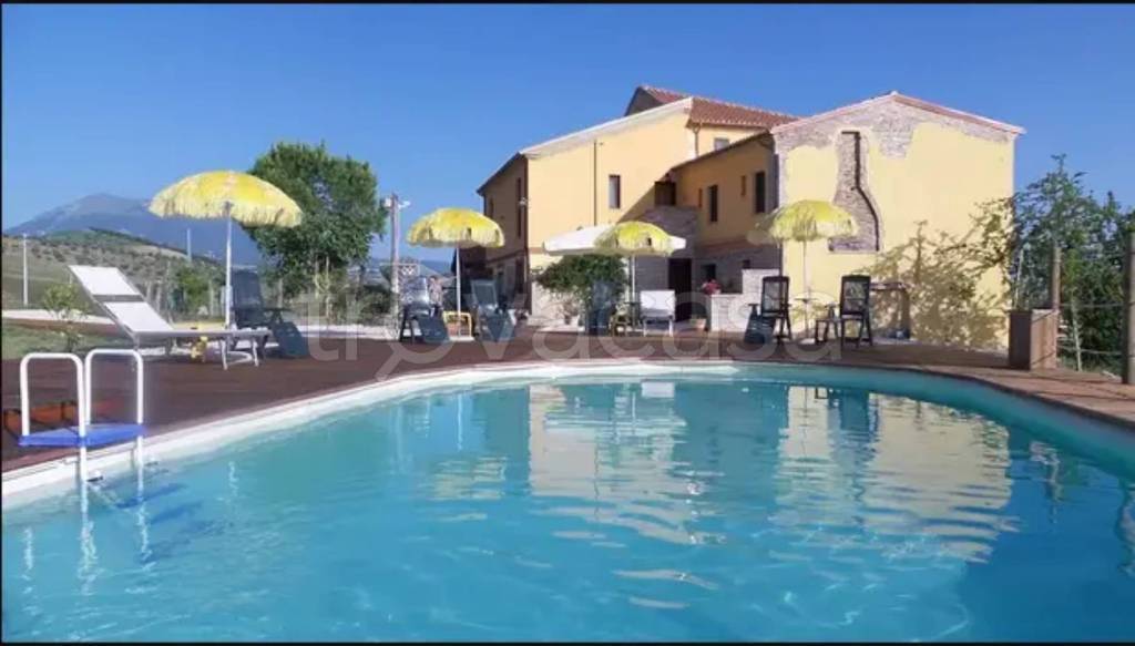 casa indipendente in vendita a Campli in zona Boceto