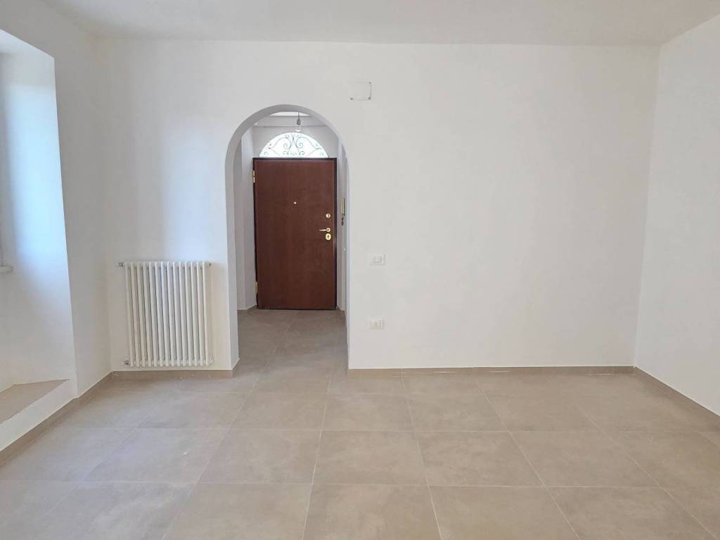 casa indipendente in vendita a Campli