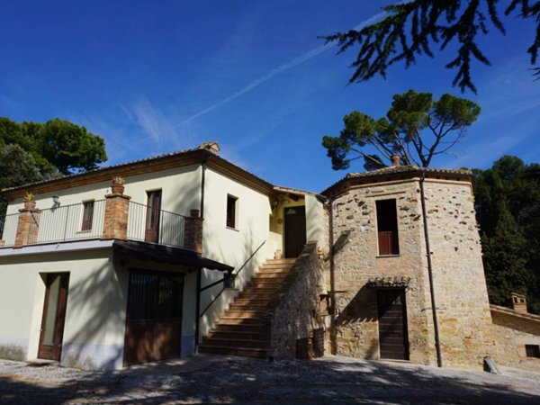 casa indipendente in vendita a Canzano