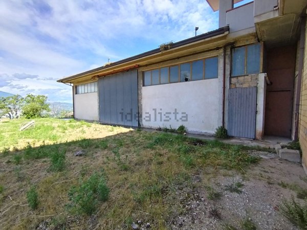 casa indipendente in vendita a Canzano in zona Valle Canzano