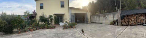 casa indipendente in vendita a Canzano