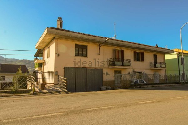 casa indipendente in vendita a Canzano in zona Valle Canzano