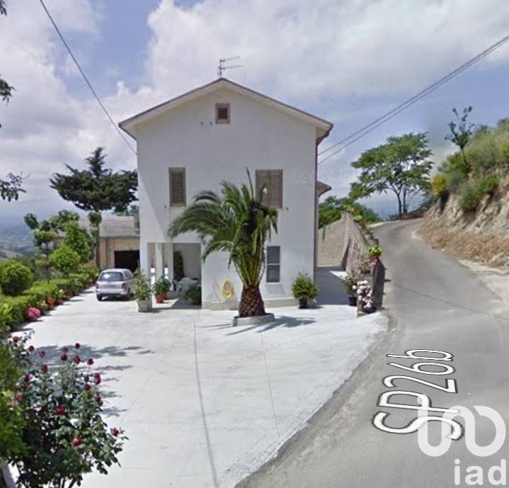casa indipendente in vendita a Canzano in zona Valle Canzano