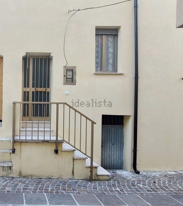 casa indipendente in vendita a Castel Castagna