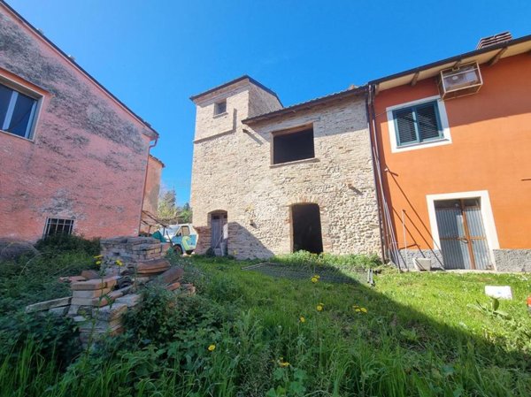 ufficio in vendita a Castellalto in zona Castelnuovo Vomano