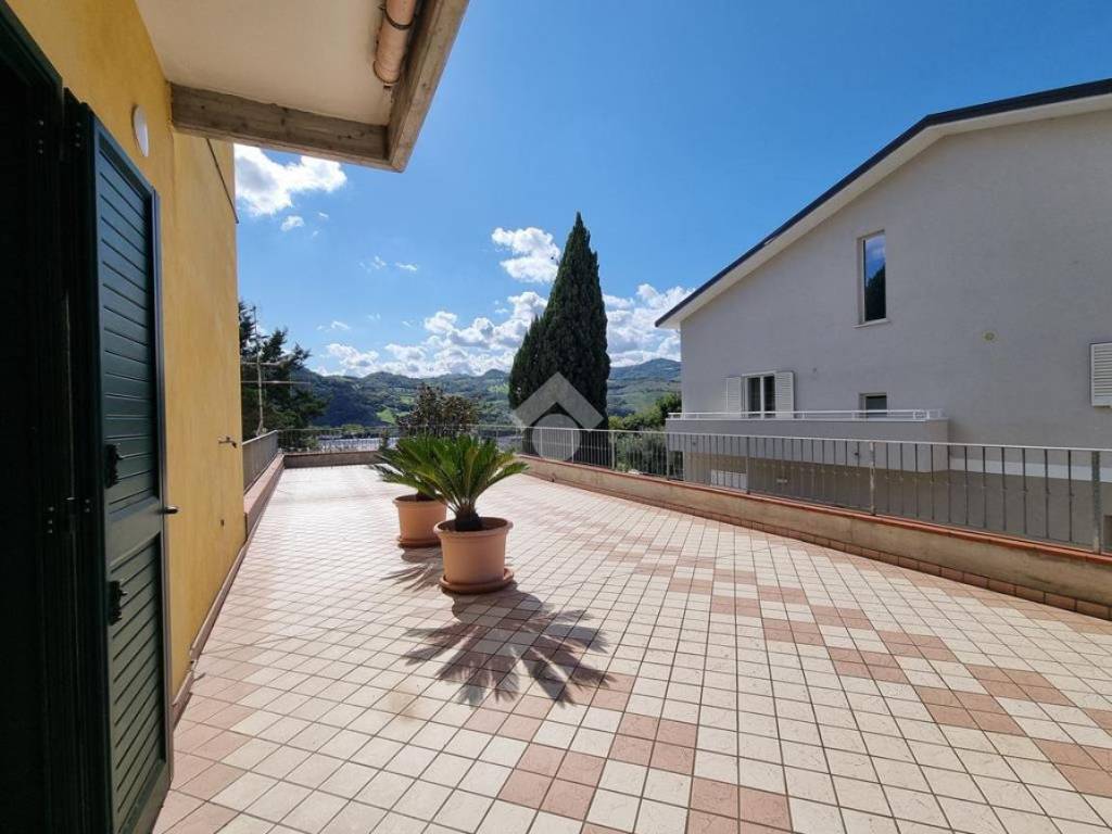 appartamento in vendita a Castellalto in zona Castelnuovo Vomano