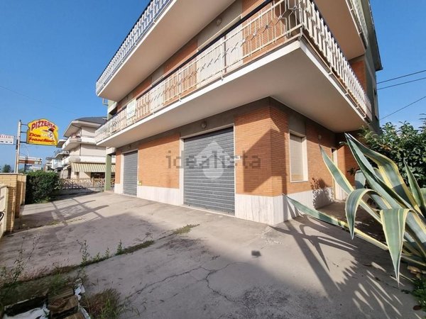 quadrivano in vendita a Castellalto in zona Castelnuovo Vomano