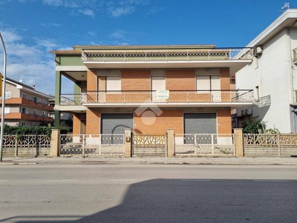 quadrivano in vendita a Castellalto in zona Castelnuovo Vomano