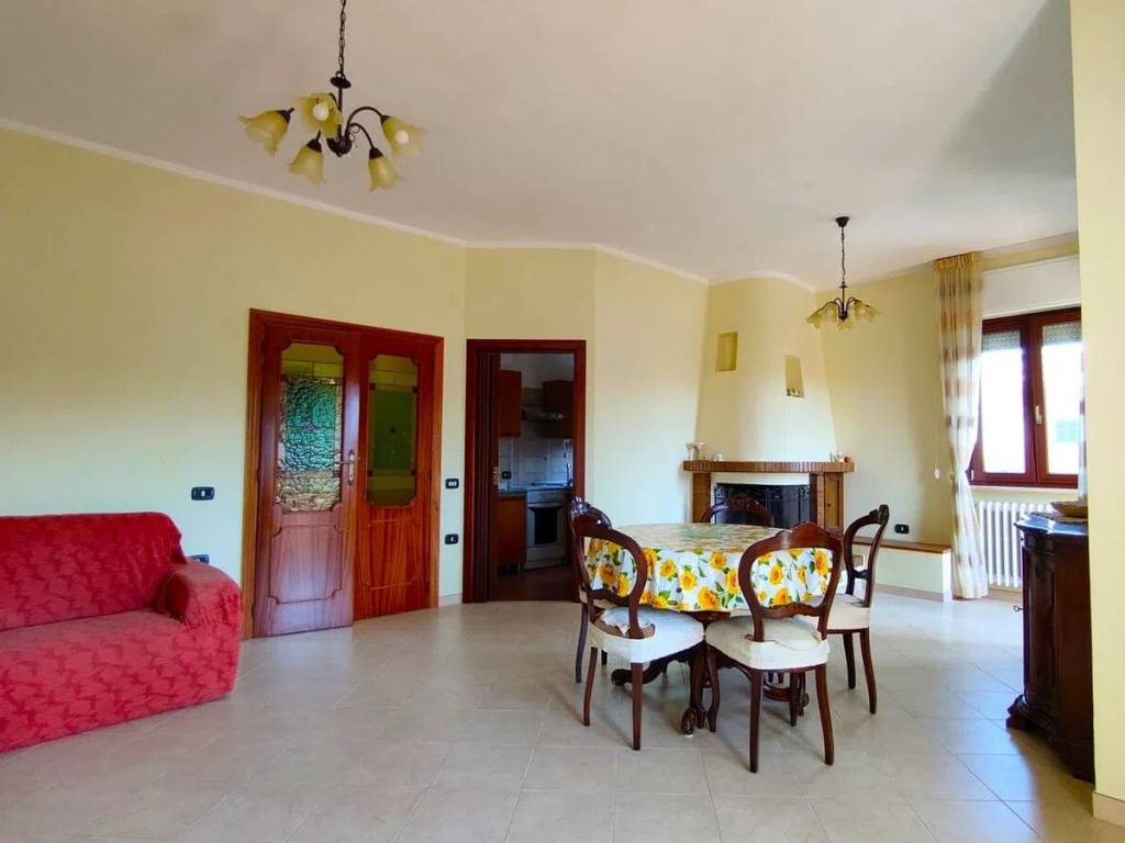 appartamento in vendita a Castellalto in zona Villa Torre