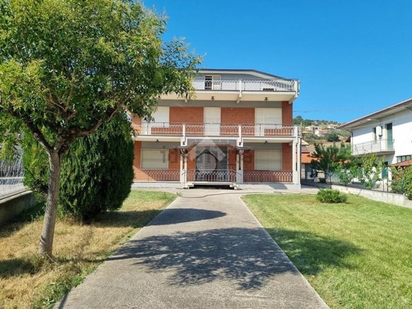appartamento in vendita a Castellalto in zona Castelnuovo Vomano