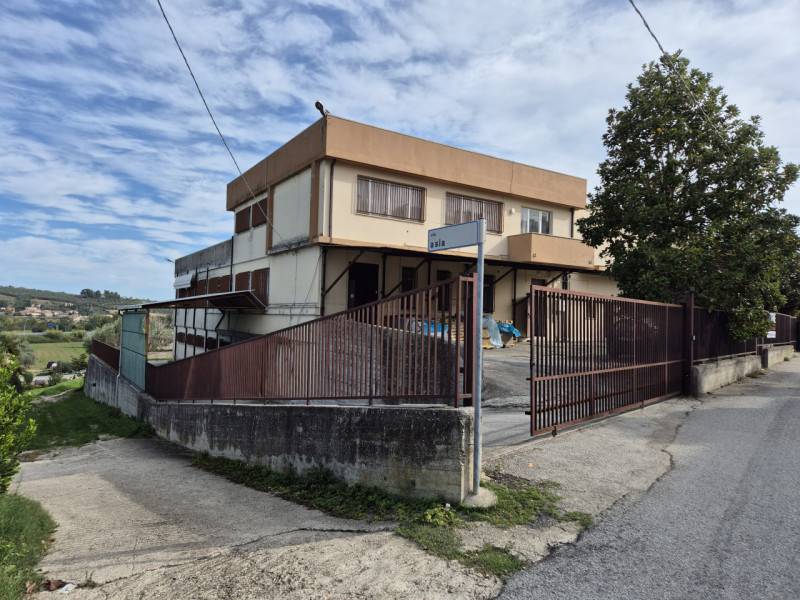 villa in vendita a Castellalto in zona Villa Zaccheo