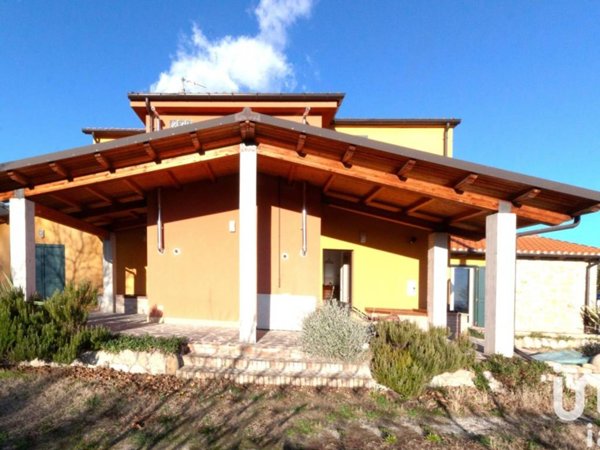 casa indipendente in vendita a Castellalto