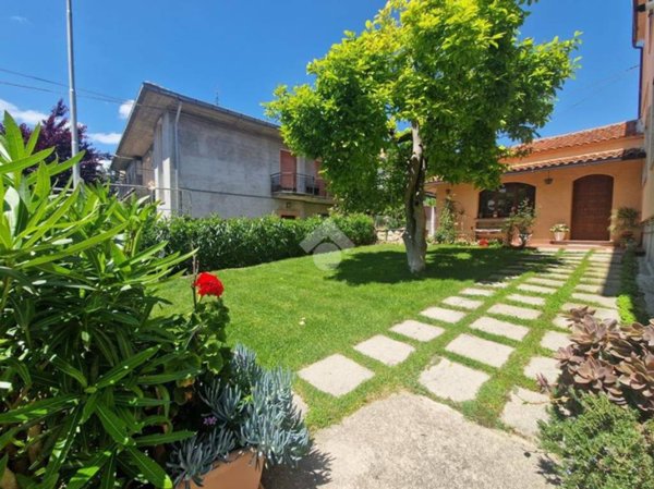 appartamento in vendita a Castellalto in zona Castelnuovo Vomano