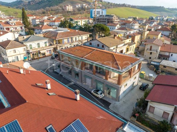 appartamento in vendita a Castellalto in zona Castelnuovo Vomano