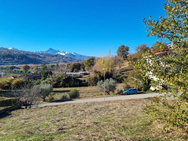 terreno agricolo in vendita a Castellalto in zona Castelnuovo Vomano