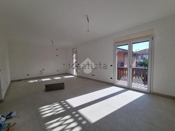casa indipendente in vendita a Castellalto in zona Castelnuovo Vomano