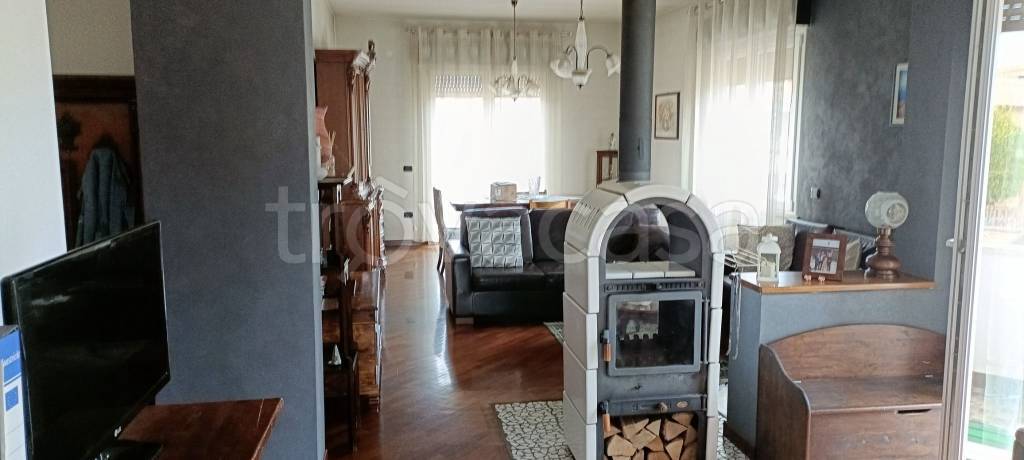 appartamento in vendita a Castellalto in zona Petriccione