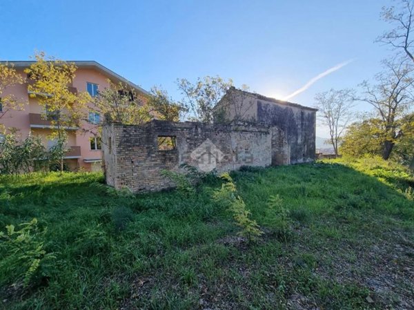 appartamento in vendita a Castellalto in zona Castelnuovo Vomano