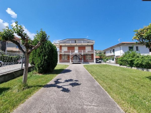 appartamento in vendita a Castellalto in zona Castelnuovo Vomano