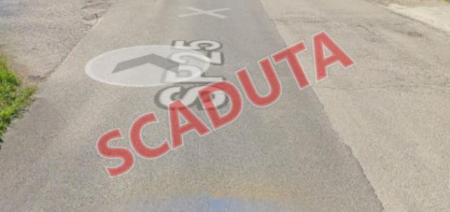 locale commerciale in vendita a Castellalto