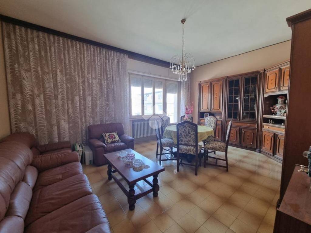 casa indipendente in vendita a Castellalto in zona Castelnuovo Vomano