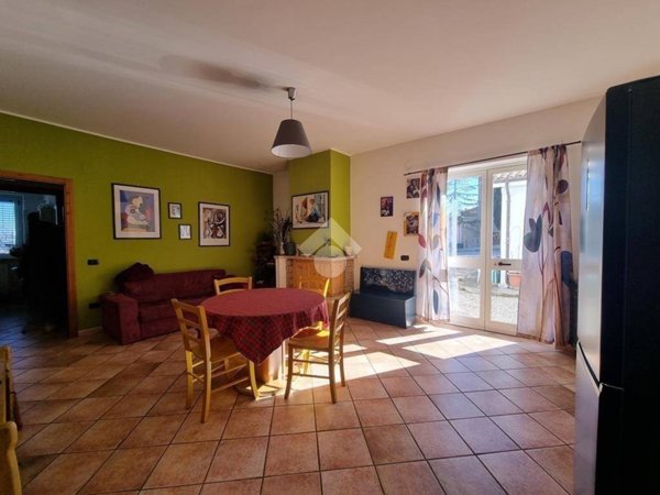 appartamento in vendita a Castellalto in zona Castelnuovo Vomano