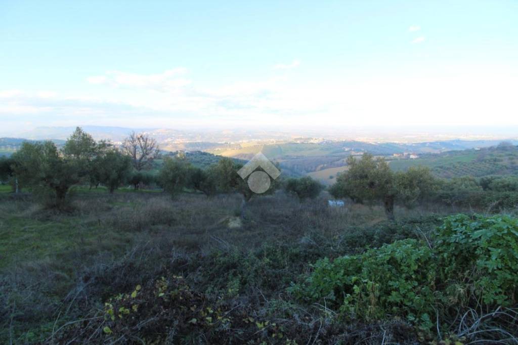 casa indipendente in vendita a Castellalto in zona Santa Lucia