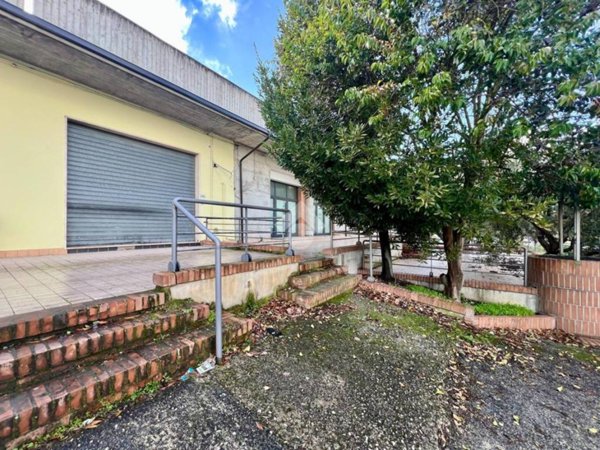 negozio in vendita a Castellalto in zona Casemolino