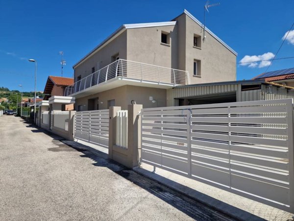 appartamento in vendita a Castellalto in zona Castelnuovo Vomano