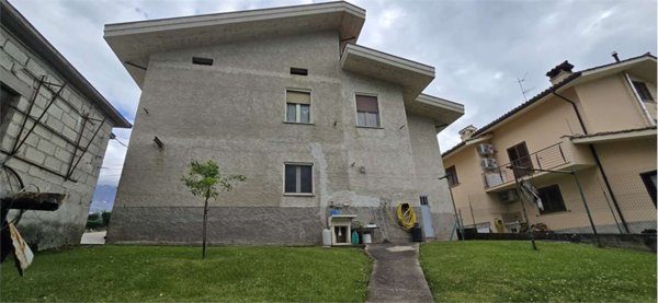 casa indipendente in vendita a Castelli