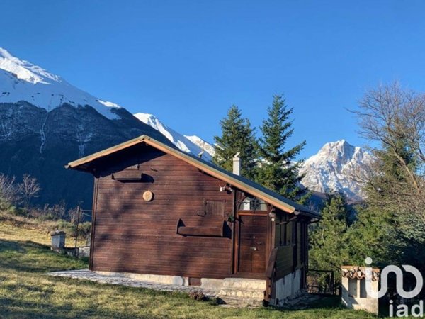 casa indipendente in vendita a Castelli