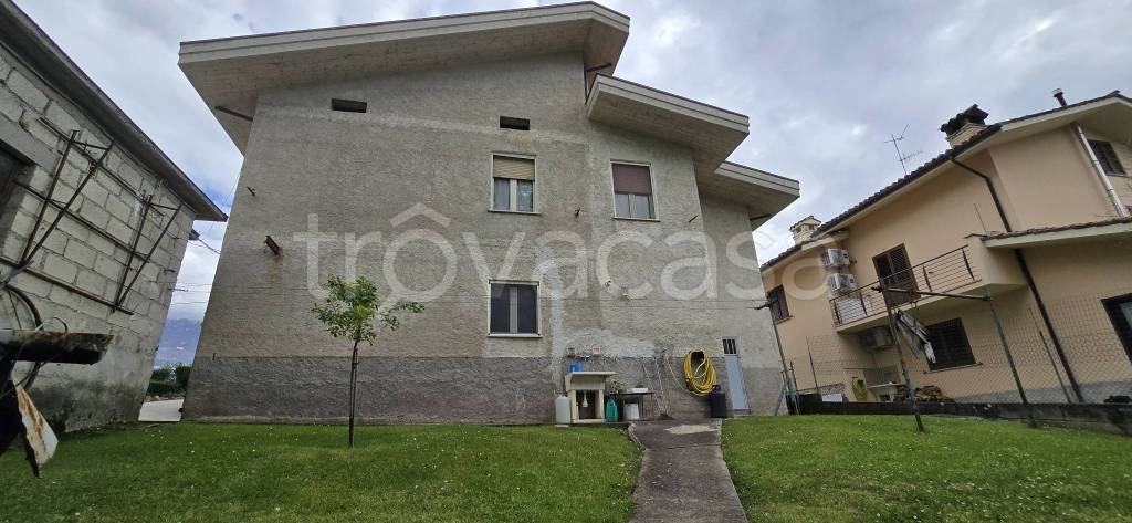 casa indipendente in vendita a Castelli