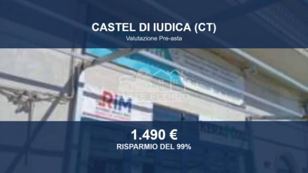 negozio in vendita a Castelli