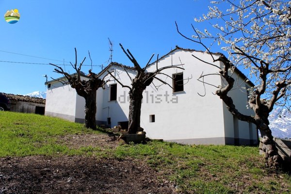 casa indipendente in vendita a Castelli