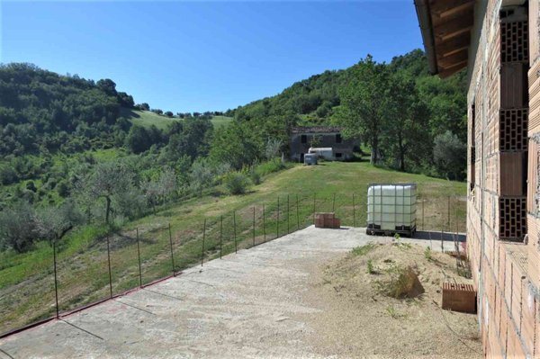 casa indipendente in vendita a Castiglione Messer Raimondo