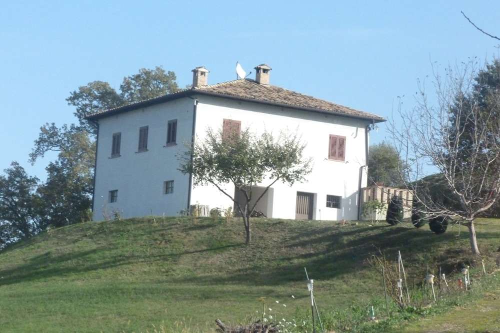 casa indipendente in vendita a Castiglione Messer Raimondo