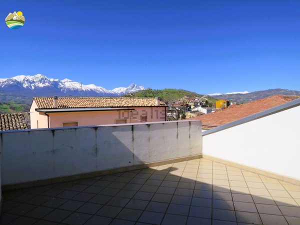 casa indipendente in vendita a Castiglione Messer Raimondo