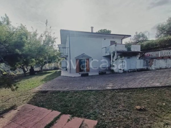 casa indipendente in vendita a Castiglione Messer Raimondo