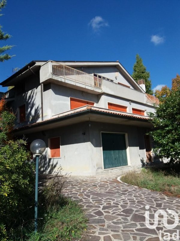 casa indipendente in vendita a Castiglione Messer Raimondo