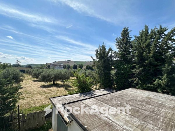 terreno industriale in vendita a Castiglione Messer Raimondo