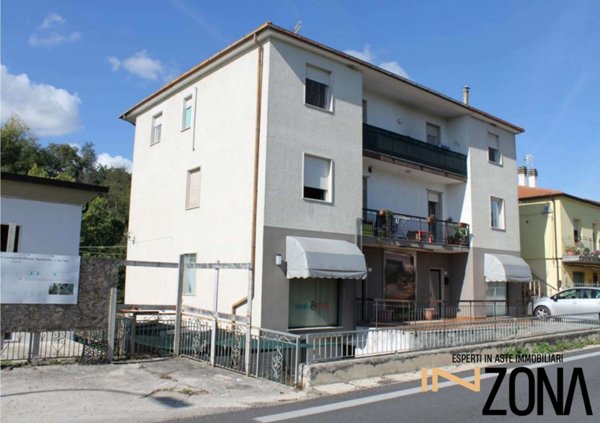 appartamento in vendita a Castiglione Messer Raimondo in zona Cesi