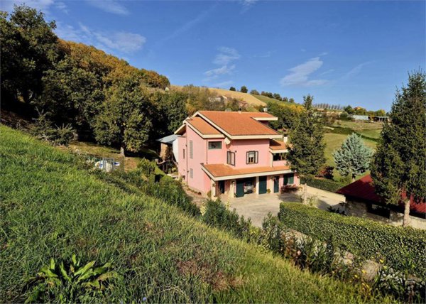 casa indipendente in vendita a Castiglione Messer Raimondo