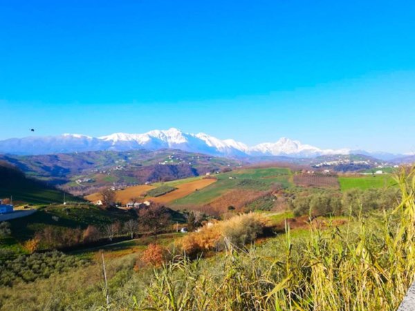 casa indipendente in vendita a Castilenti